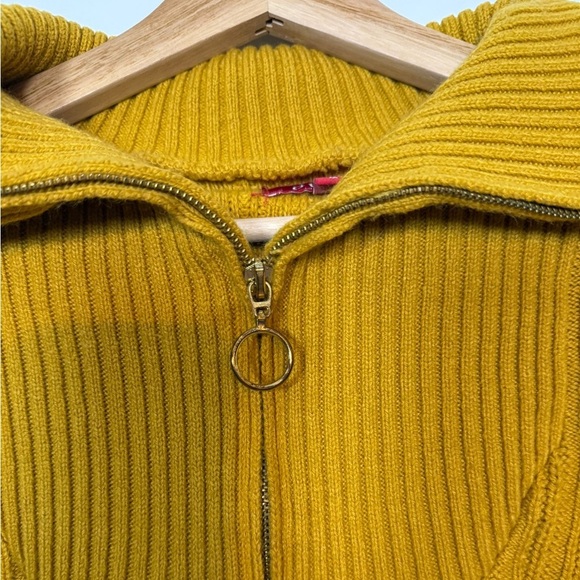Guess Mustard Yellow Ribbed Knit Half-Zip Sweater Women’s Size M - Picture 5 of 6
